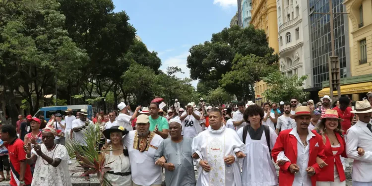 Intolerância religiosa: Disque 100 registra 2,4 mil casos em 2024