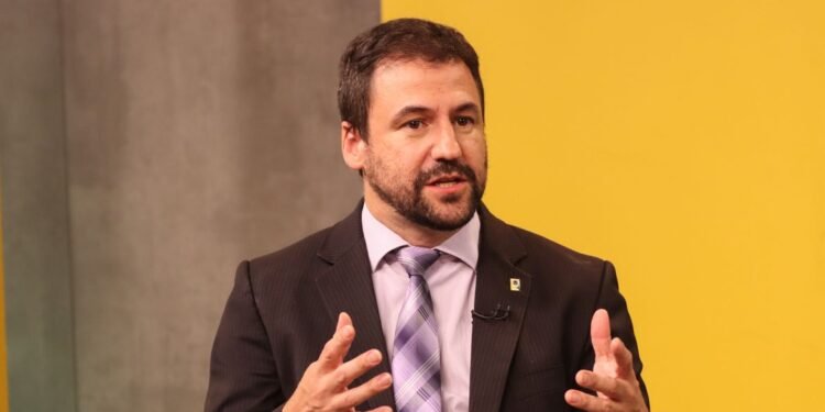 Meta rejeita soberania de países em ambiente digital, diz secretário