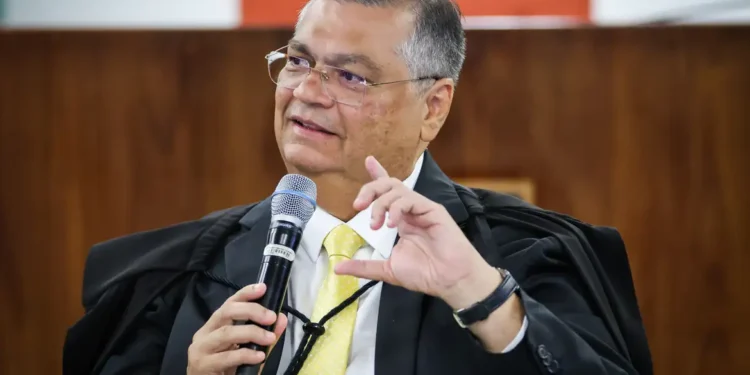 Dino defende Moraes após governo dos EUA criticarem decisões do STF