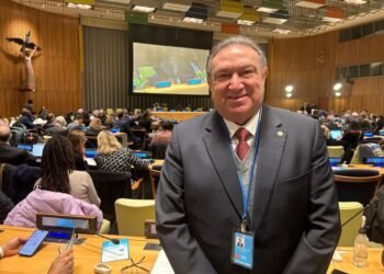 Átila Lins durante evento na ONU (Foto: Reprodução/Facebook)