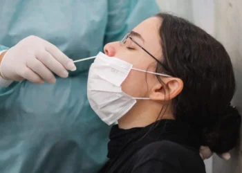 Casos de Covid-19 aumentam em mais de 64% no Amazonas