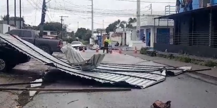 Chuva causa prejuízos em diversos pontos de Manaus