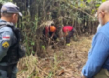 Pai encontra corpo de filho em ramal no Iranduba