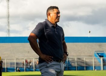 Técnico do São Raimundo é demitido por telefone