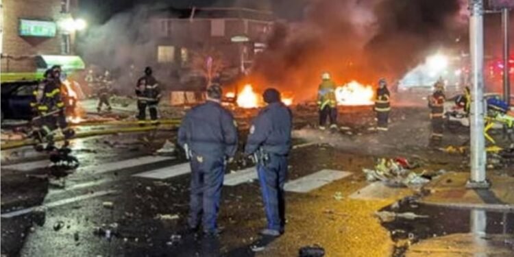 Avião com seis pessoas a bordo cai nos Estados Unidos