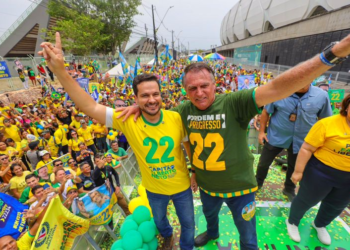 Bolsonaro reforça intenção de lançar Alberto Neto ao Senado em 2026