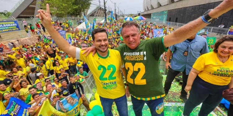 Bolsonaro reforça intenção de lançar Alberto Neto ao Senado em 2026