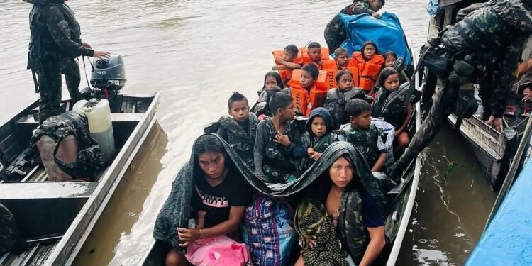 Indígenas resgatados