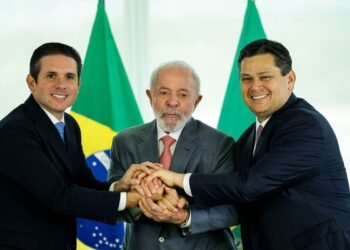 'Sou amigo dos dois', diz Lula sobre novos presidentes do Legislativo