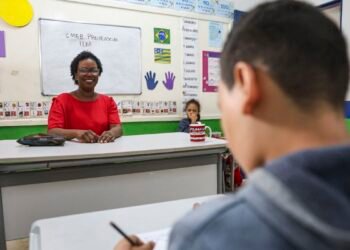 Programa Mais Professores dá desconto a docentes em hospedagens