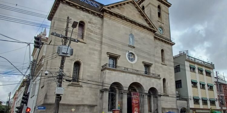 Igreja de São Sebastião é interditada por tempo indeterminado em Manaus