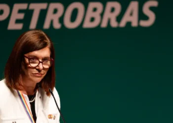Petrobras reduz preço do diesel em R$ 0,17 a partir de 1º de abril - (Foto: Fernando Frazão/Agência Brasil)
