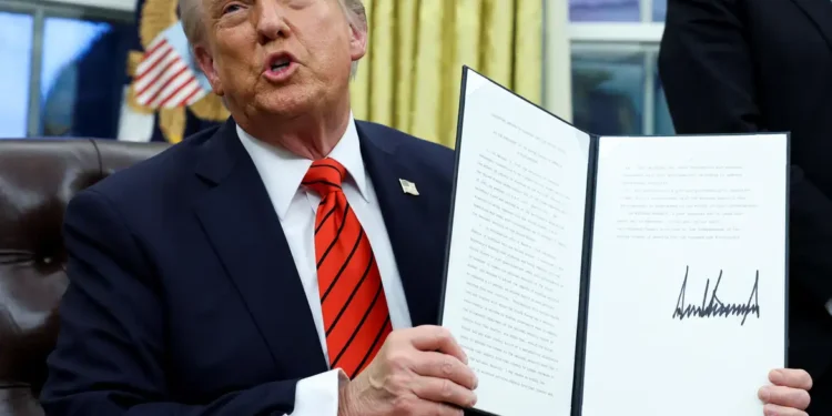 Trump muda regras e elogia segurança do sistema eleitoral do Brasil