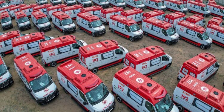 Governo entrega 156 novas ambulâncias para a frota do Samu