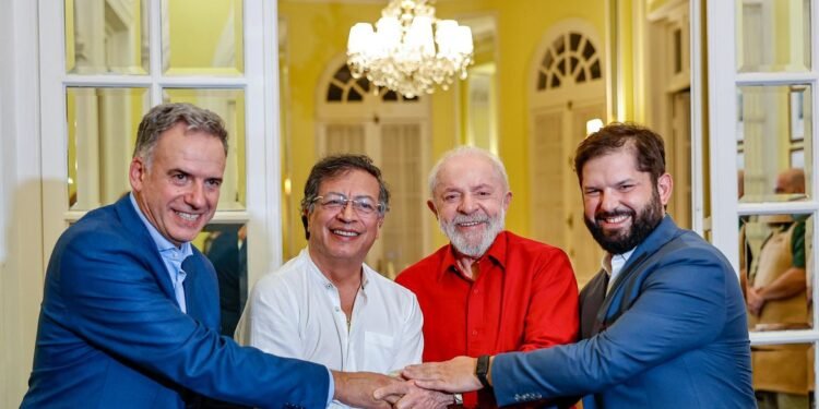 Lula diz que Zelensky foi humilhado por Trump: 'cena grotesca'