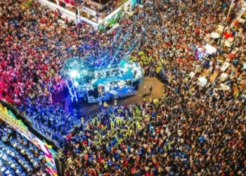 Carnaboi tem público de 20 mil pessoas em Parintins (Foto: Yuri Pinheiro)