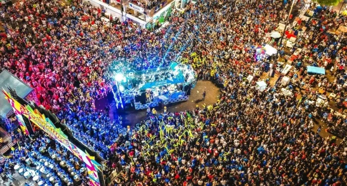 Carnaboi tem público de 20 mil pessoas em Parintins (Foto: Yuri Pinheiro)