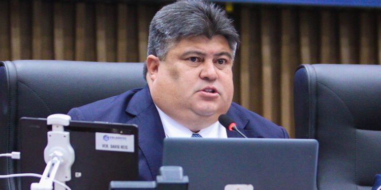 Vereador denuncia David Reis de evitar novo concurso na Câmara para manter comissionados