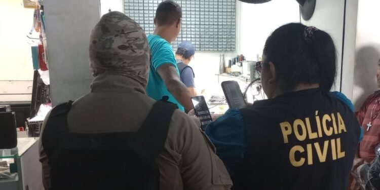 Operação RecuperaFone 5: cinco pessoas são presas e 109 aparelhos celulares são apreendidos na zona norte de Manaus