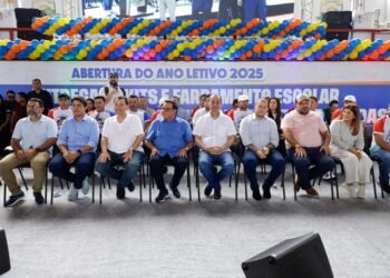 Prefeito de Coari anuncia apoio a Omar Aziz para o governo do Amazonas nas Eleições de 2026