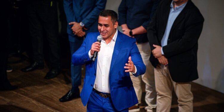 Presidente do Boi Caprichos, Rossy Amoedo, no lançamento do Festival de Parintins (Foto: João Dejacy/Rios de Notícias)