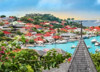 Saint Barth é destino paradisiáco de celebridades e bilionários (Foto: Dilvulgação/França)