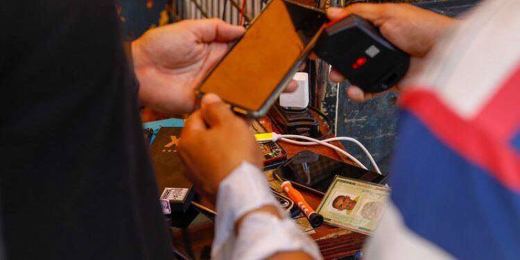 Secretaria de Segurança Pública do Amazonas (SSP-AM) divulga nomes de pessoas para recuperação de dispositivos celulares roubados (Foto: Reprodução/ SSP-AM)