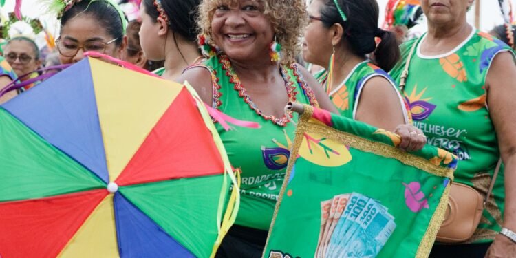 Sejusc_Desfile de idosos abriu noite do Grupo Especial_Fotos-Lincoln Ferreira (2)