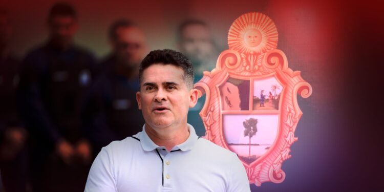 David Almeida gastou cinco vezes mais com propaganda que com ações de segurança e defesa social