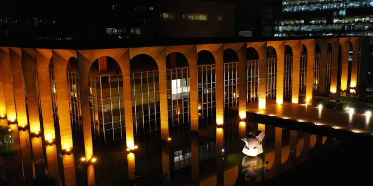 Lula viaja ao Japão para discutir acordo com Mercosul e carne bovina