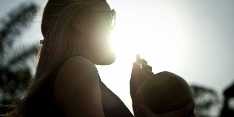Vai curtir o carnaval? Veja como enfrentar o calor