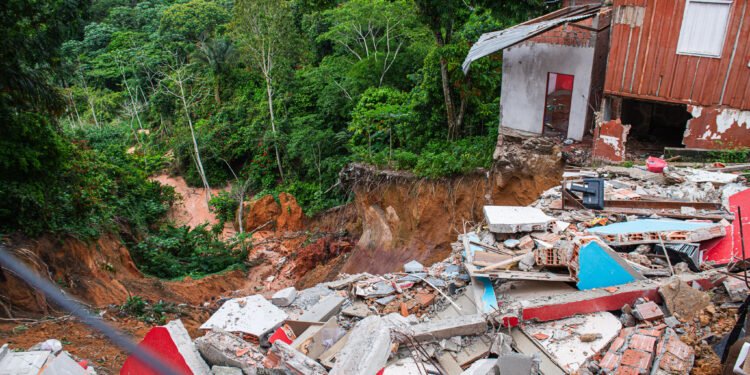 deslizamento-terra-mauazinho-manaus
