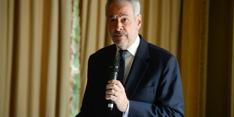 COP30 será decisiva para ações de governança climática, diz embaixador