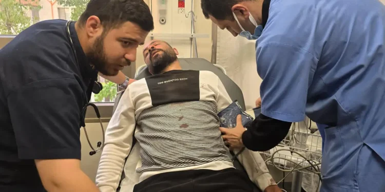 Palestino que ganhou Oscar é libertado por Israel após espancamentos