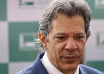 Ordem é negociar e não retaliar, diz Haddad sobre tarifas dos EUA