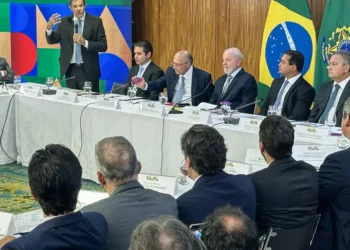 Lula entrega projeto de isenção de IR para quem ganha até R$ 5 mil