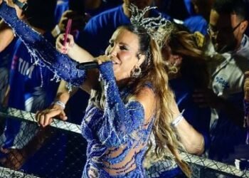 Ivete Sangalo dá bronca em foliões no carnaval de Salvador: ‘Vai administrar a sua roda’