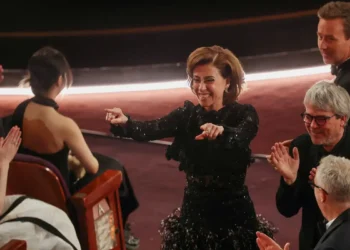 Autoridades comemoram Oscar e elogiam atuação de Fernanda Torres