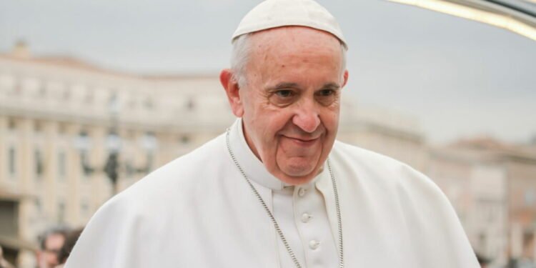 A declaração foi feita para fiéis em vigília na Praça de São Pedro, no Vaticano (Foto: depositphotos.com / palinchak)