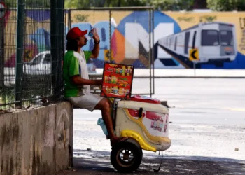 Calor extremo no trabalho afeta saúde a curto e longo prazo