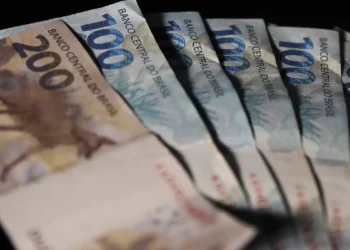 Contas públicas têm superávit de R$ 104 bilhões em janeiro