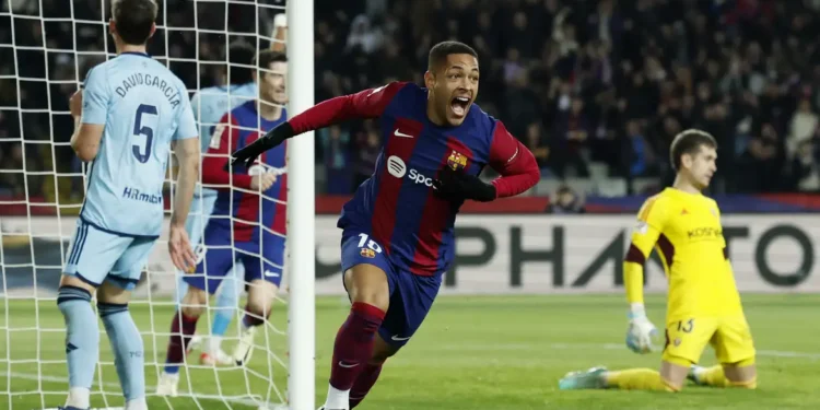 Palmeiras anuncia acerto com o atacante Vitor Roque