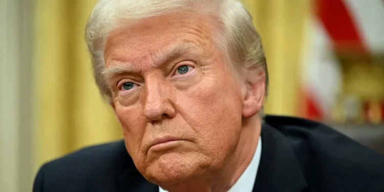 O presidente dos EUA, Donald Trump. (Foto: Reprodução/ ANDREW CABALLERO-REYNOLDS / AFP)