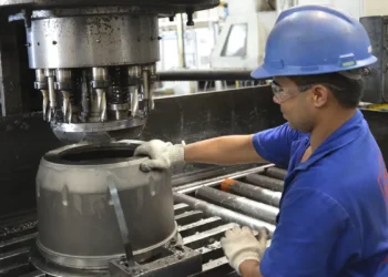 Vendas da indústria de máquinas sobem 15% no primeiro trimestre