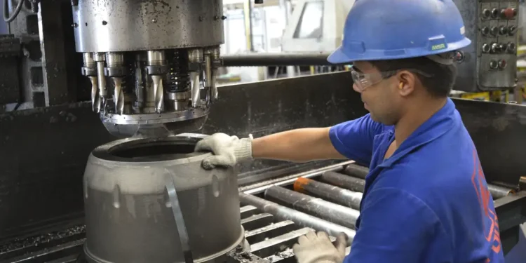 Vendas da indústria de máquinas sobem 15% no primeiro trimestre