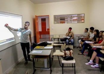 Inscrições para o Encceja 2025 começam nesta segunda-feira