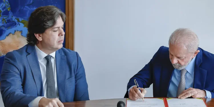 Presidente da Telebrás toma posse como ministro das Comunicações