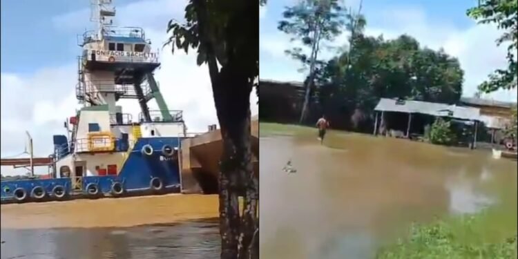 Balsa quase atinge casa flutuante no Rio Madeira