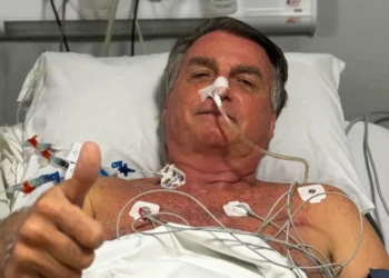 Bolsonaro-uti-internado