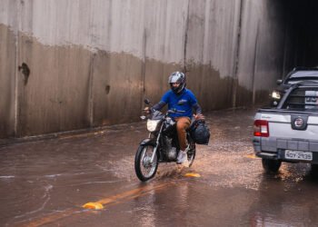 Defesa Civil aponta riscos de chuvas fortes em Manaus